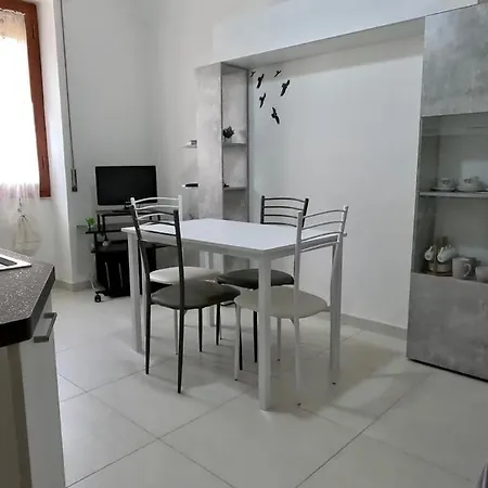 Casa Soleggiata Apartment *