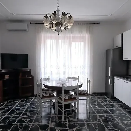 Casa Soleggiata Apartment